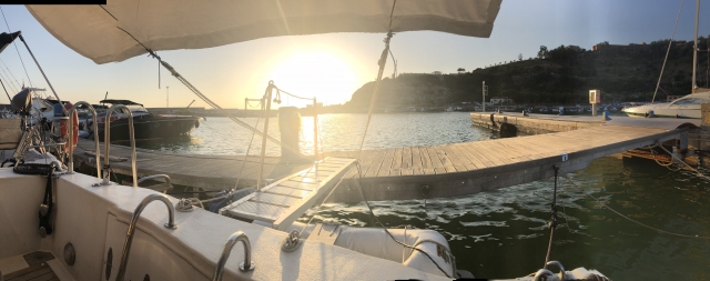  Atardecer en un barco 