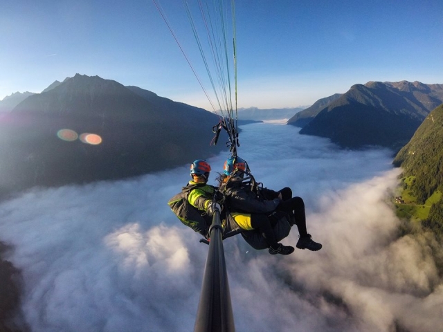  Plan de Corones parapenle en las nubes 
