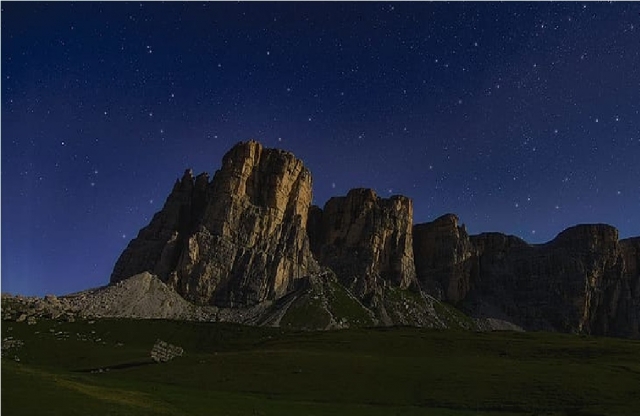  los Alpes Cárnicos duranle la noche 