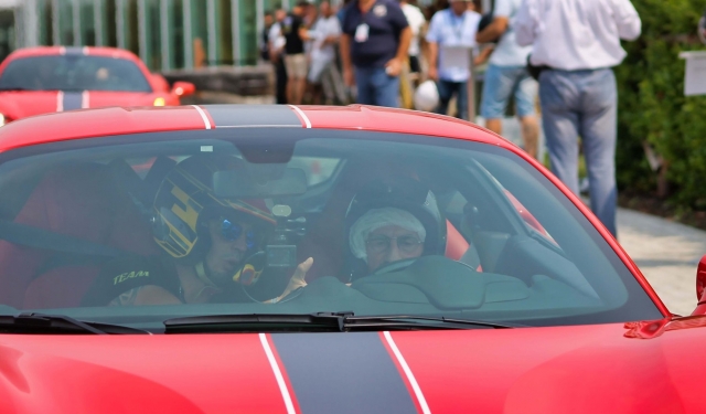  conducción segura en un Ferrari 