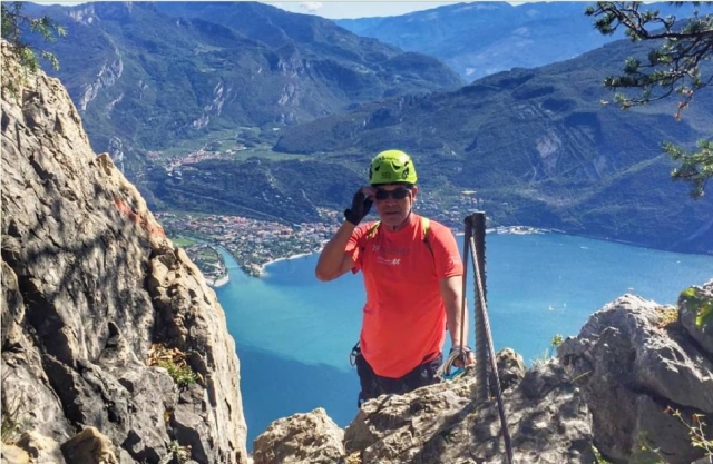  Escalando Cima Capi