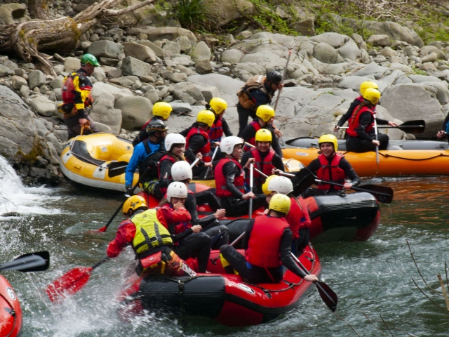  Rafting en compañía 