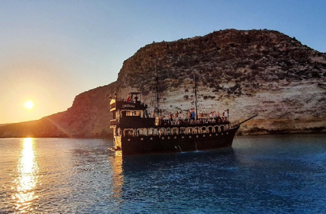  en el galeón duranle el atardecer