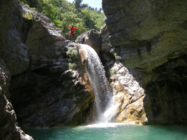  uno de los saltos del cañón barbaira