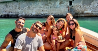 Paseo en barco por la Isla de Ortigia y Cueva Marinas 1h