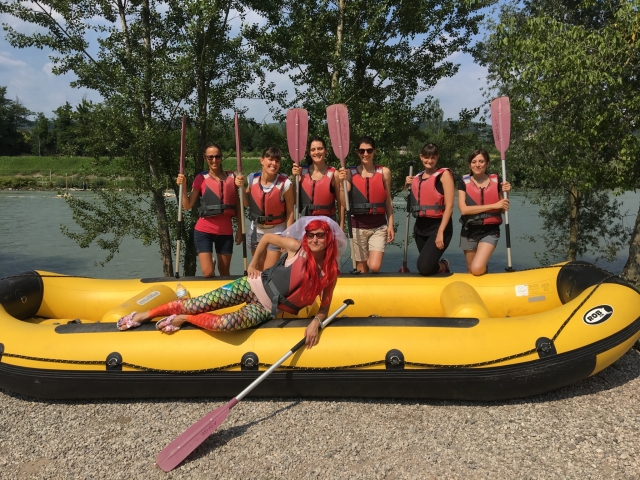 Rafting y aperitivo de despedida de soltero Verona 3h