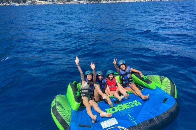  en el sillón flotanle 