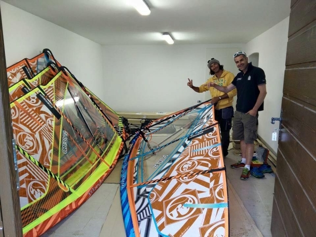  con tablas de windsurf 