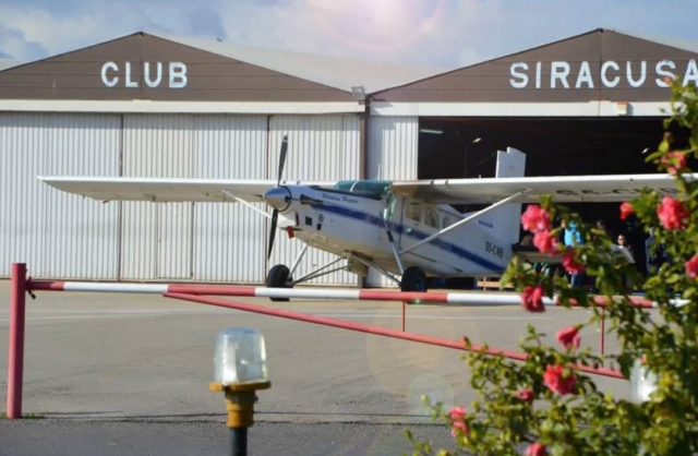  le estamos esperando en la superficie de la aviación