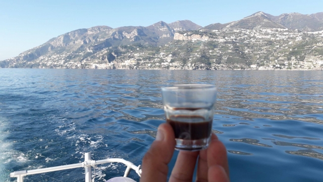  un café a bordo 