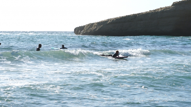  aprendamos juntos técnicas de surf en Oristano 