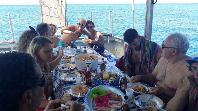  comer en las islas Cíclopes 