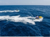 Jet ski con patrón a playa Cosmopolitan 1h