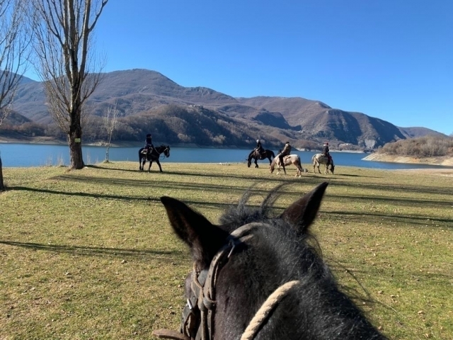  a caballo por el lago 