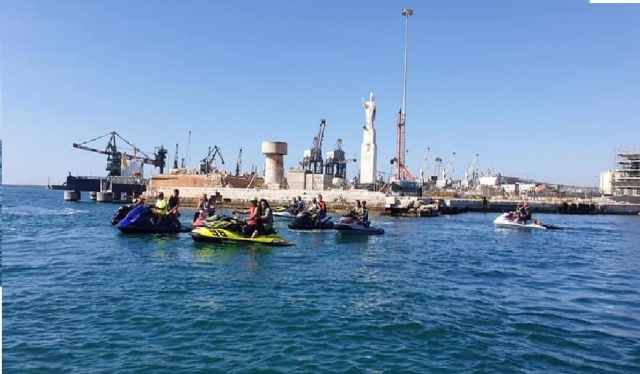  jet ski en grupo 