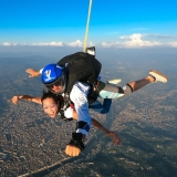 Salto en paracaídas tándem en Florencia a 4000 m sobre el nivel del mar