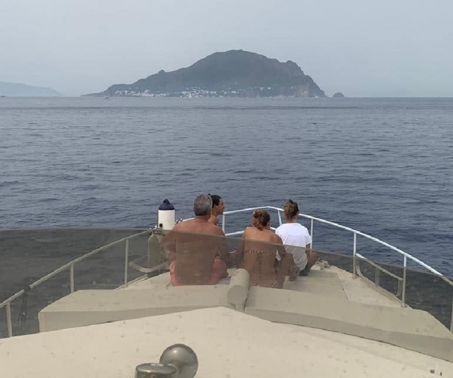 en Capo Zafferano en barco en Capo Zafferano en barco