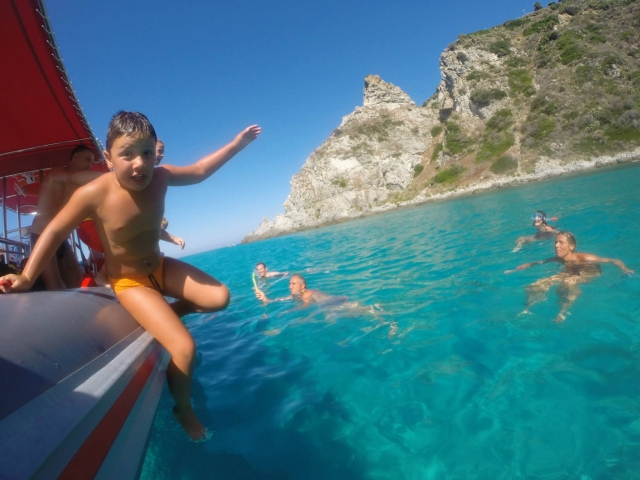 niño en tropea 