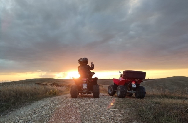  atardecer en el cuatrimoto 