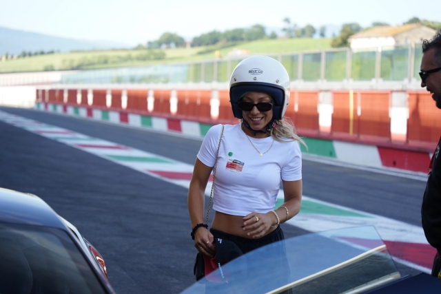  Lamborghini EVO en curva 