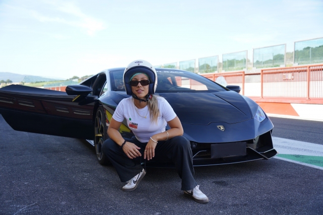  Lamborghini EVO amarillo 