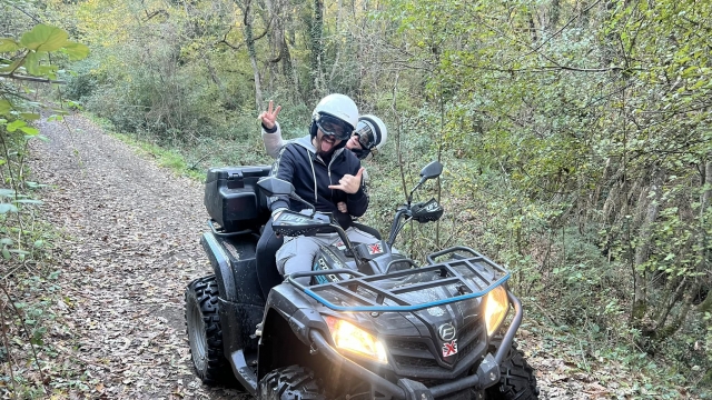 cuatrimoto en el lago 