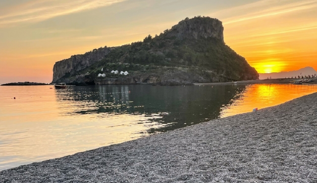  paisaje del atardecer de Praia a Mare 