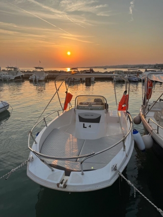 Renta de barco en Torre Vado con licencia náutica