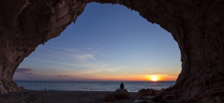 Excursión en barco para niños a Cala Luna 9h