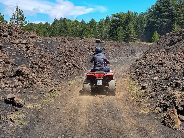  Sobre el camino de lava 