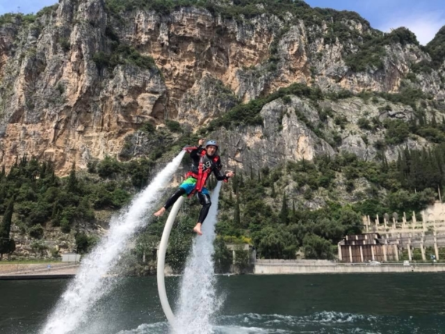  jetpack en el lago de garda 