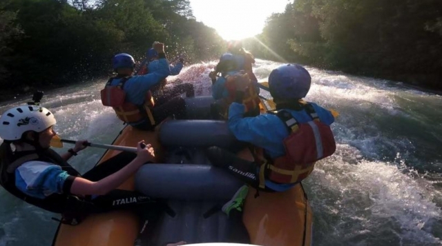  rafting bajo el sol 