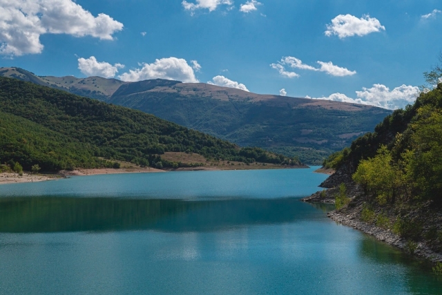  lago fiastra 