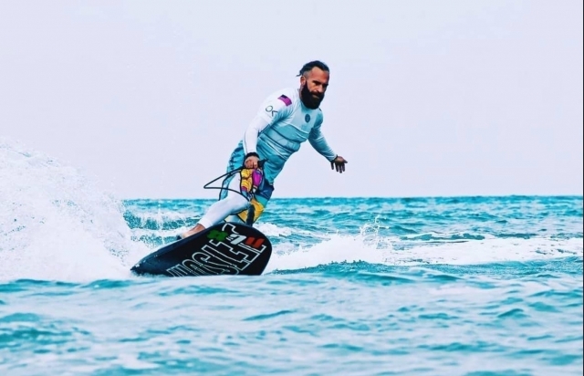  navegando las olas de letojanni 