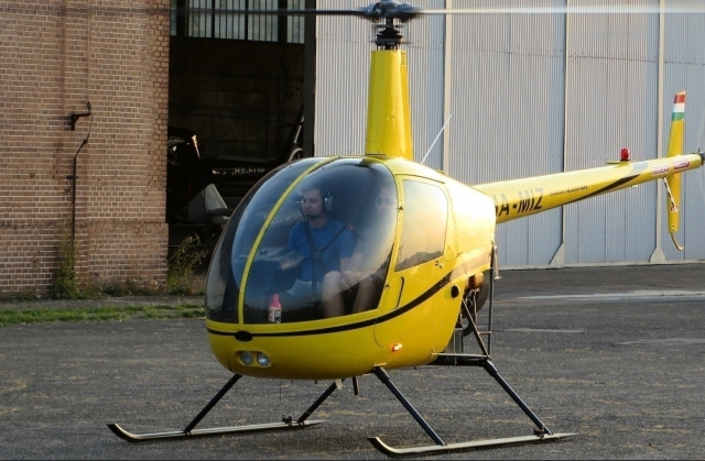  helicóptero r22 