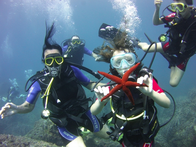 bucear con amigos