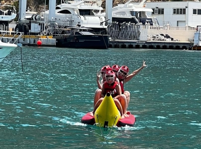 banana boat con amigos banana boat con amigos