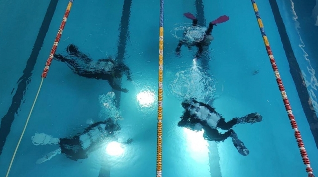  lección en la piscina