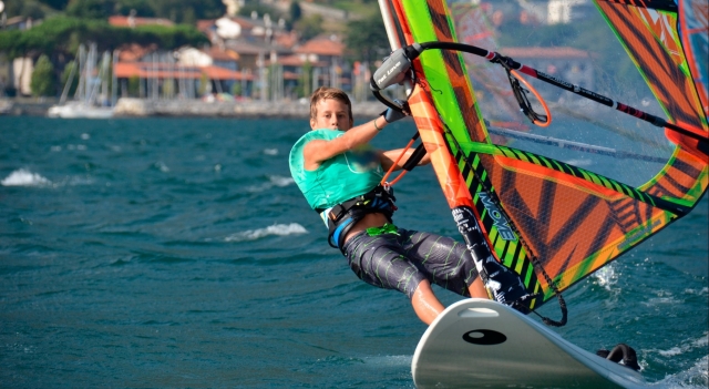  navegando en el lago de Como
