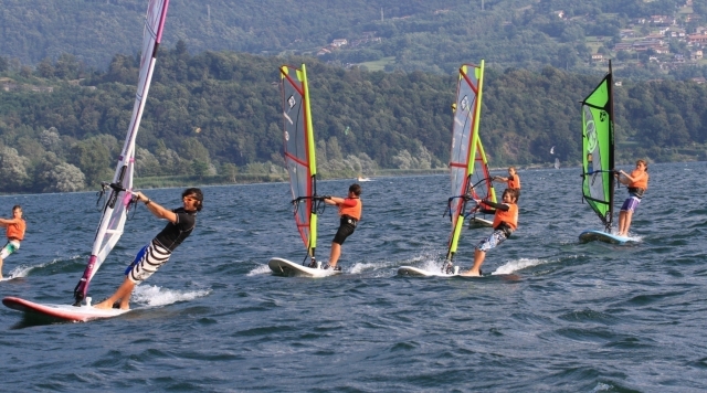  windsurf lago como 