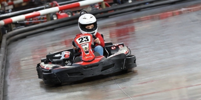 un turno en la pista 