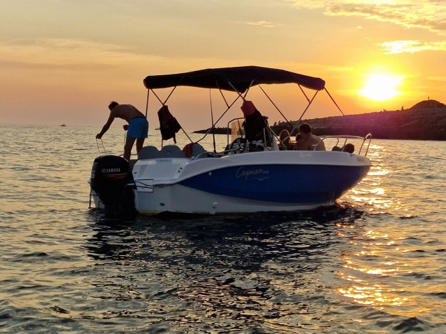  El atardecer en un barco 