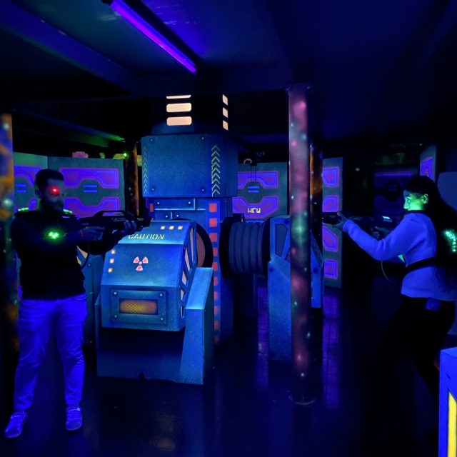 diviértele con tus amigos