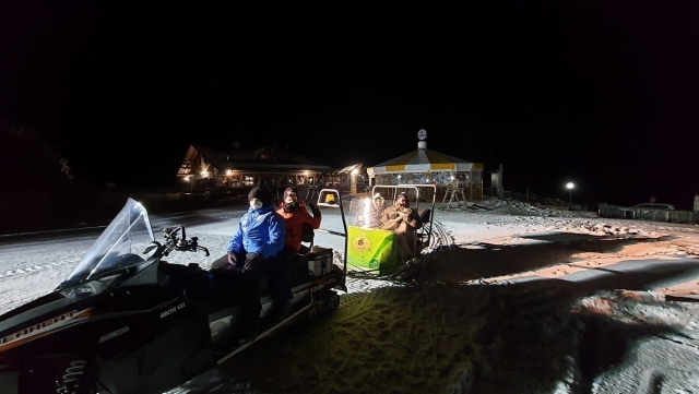  comienza el recorrido en moto de nieve 