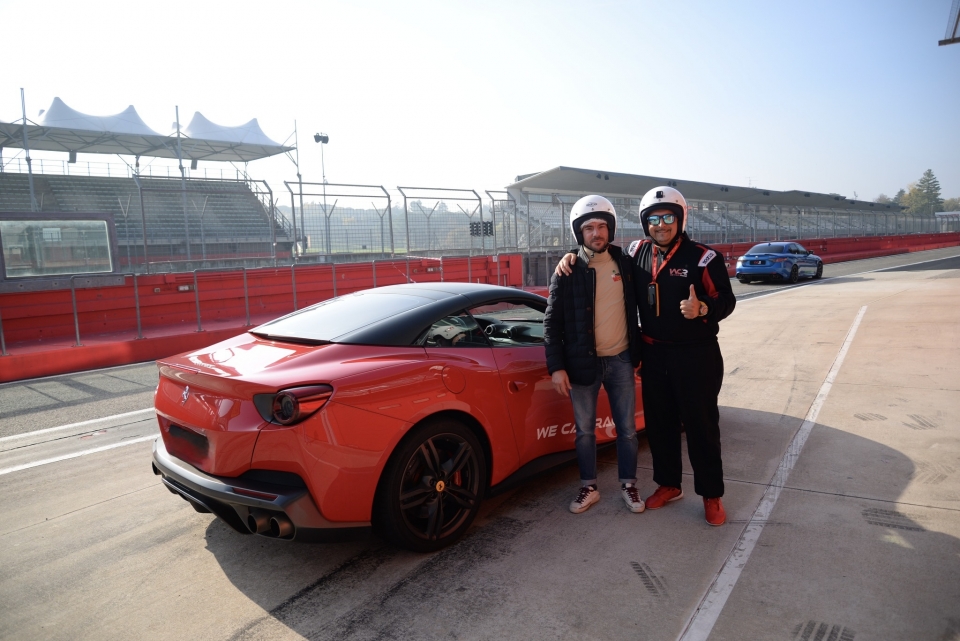  Maneja a gran velocidad 