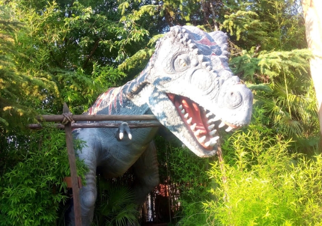 No dejes que las nueva especies de dinosaurios le ataquen No dejes que las nueva especies de dinosaurios le ataquen