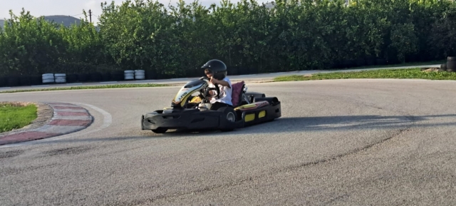 ¡Diviértele con nosotros! 