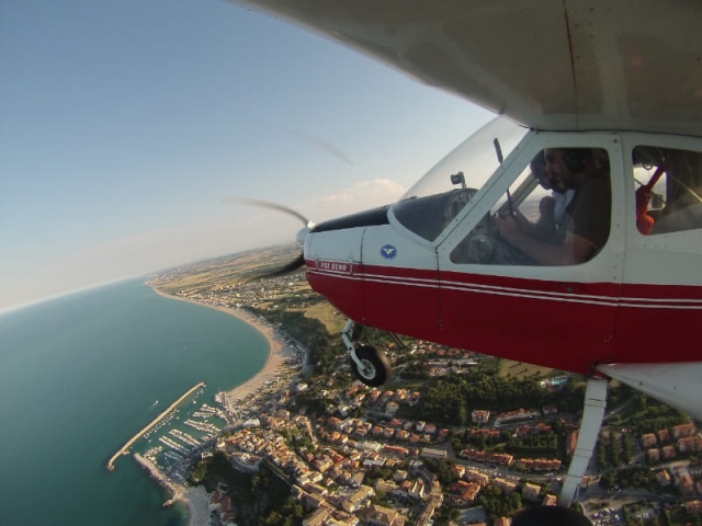 Vuelo en avión de 30 minutos a Recanausted.