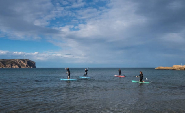 desafía a tus amigos en carreras de velocidad