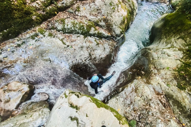  Bajando por los toboganes naturales 